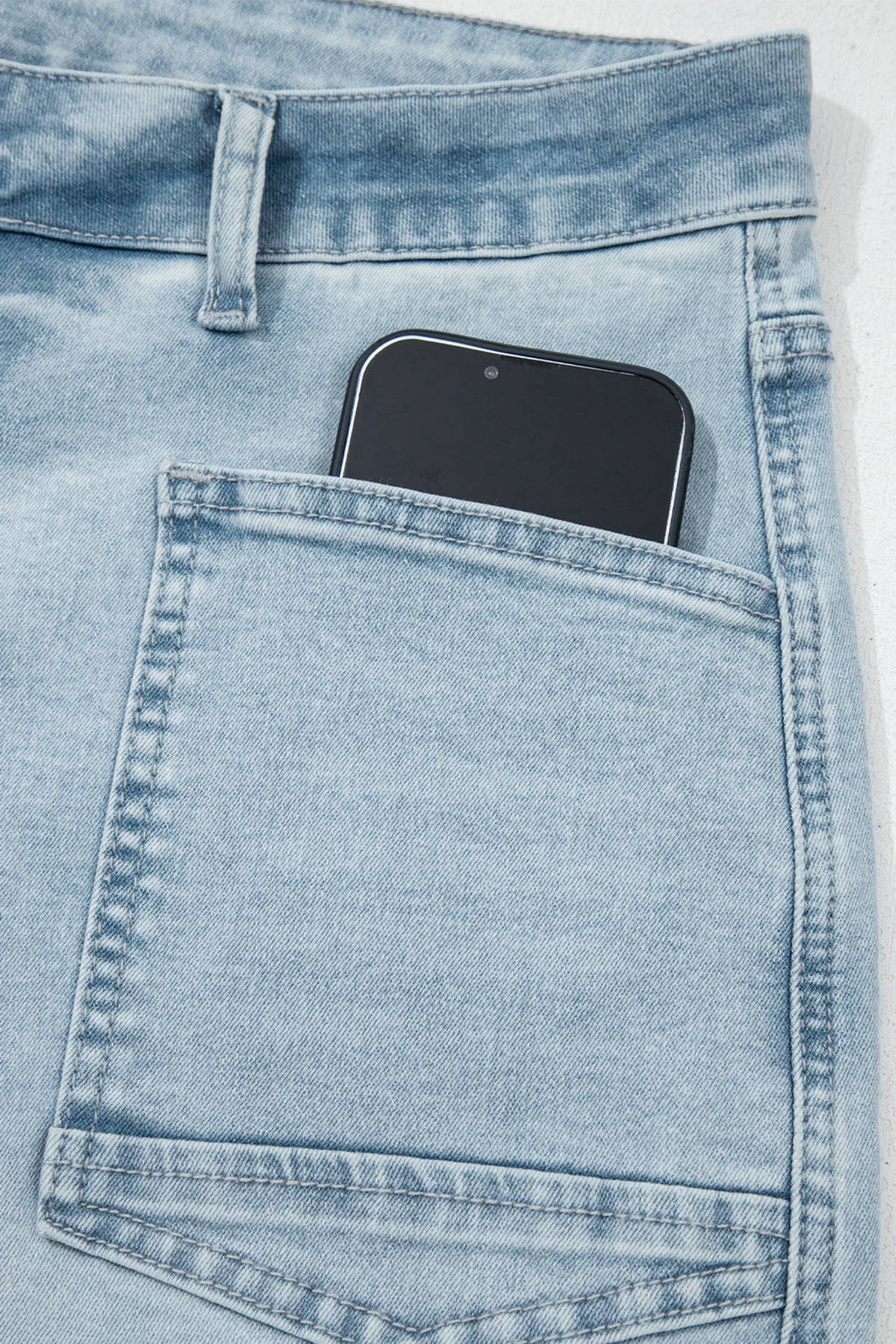 Solid Frayed Regular Cropped Light Wash Denim Jeans