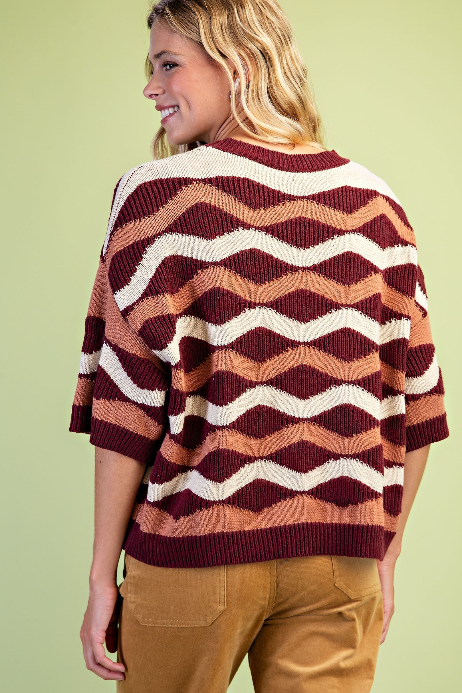 Multi-colored Wave Short Sleeve Sweater