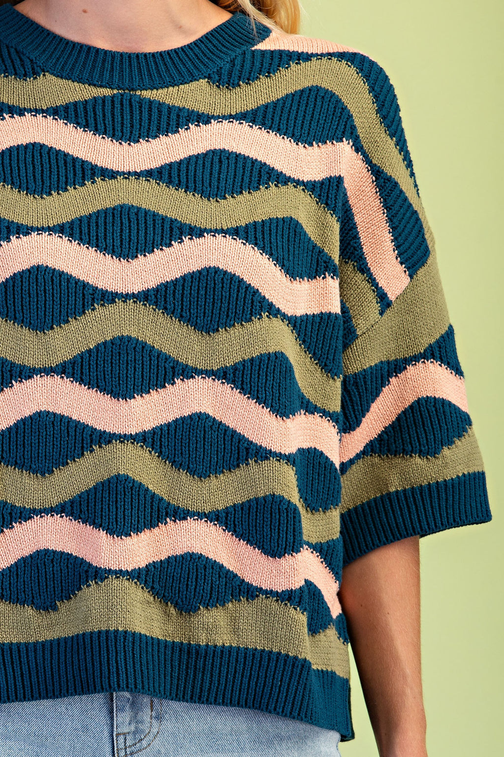 Multi-colored Wave Short Sleeve Sweater