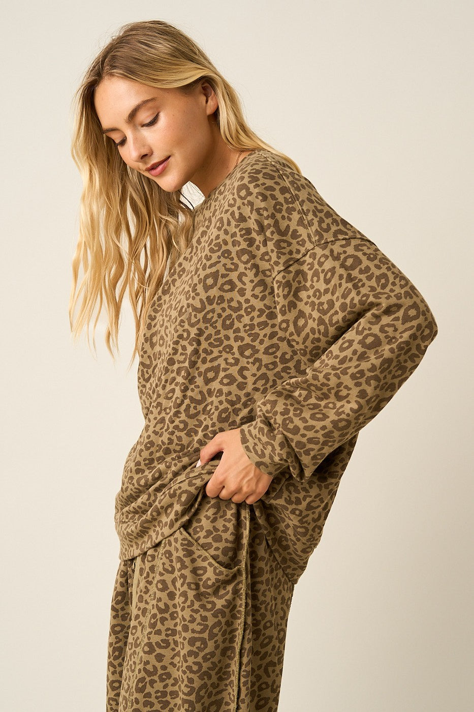 Leopard Print Oversized Long Sleeve Sweatshirt