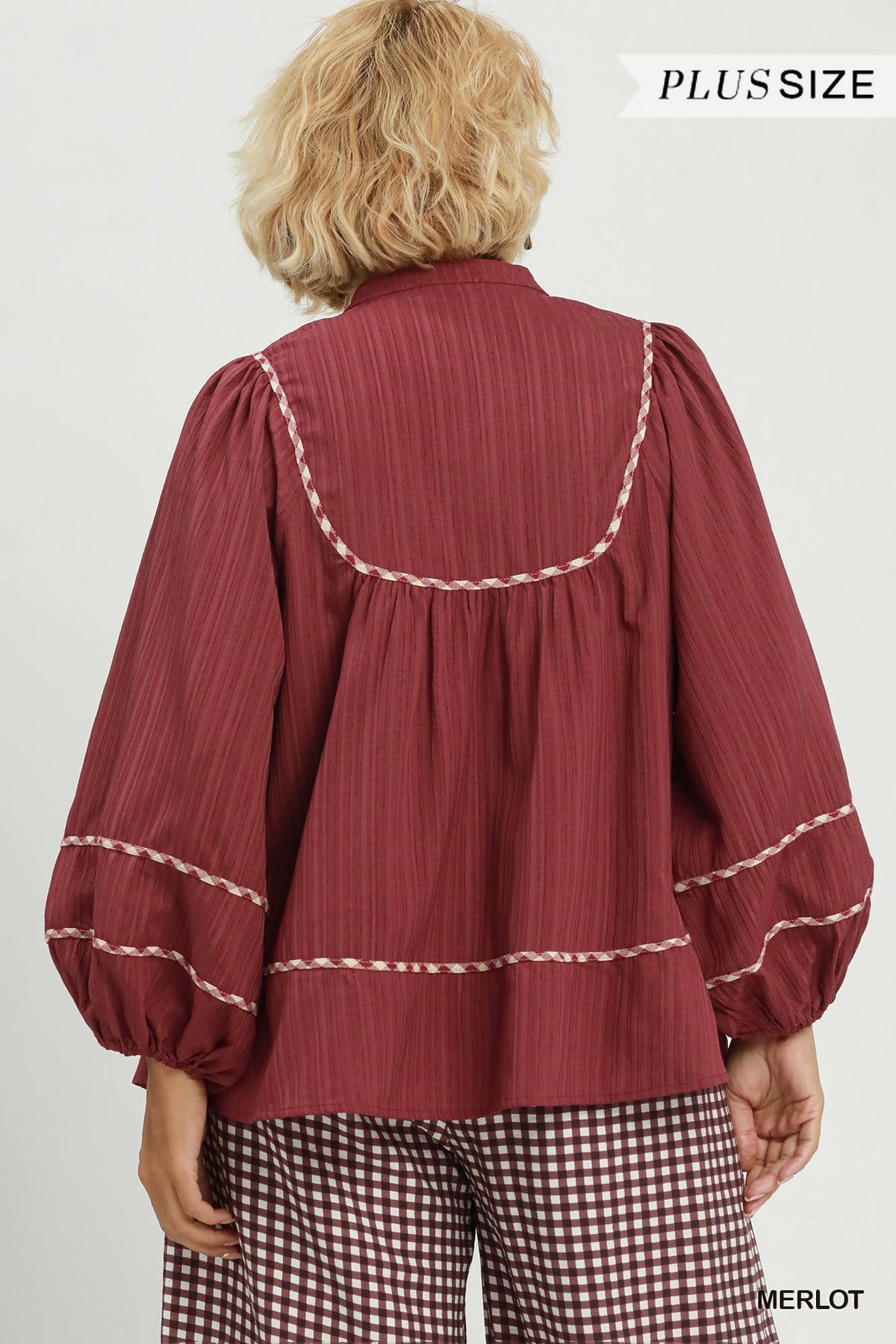 Plus Size Textured Contrast Trim Peasant Blouse
