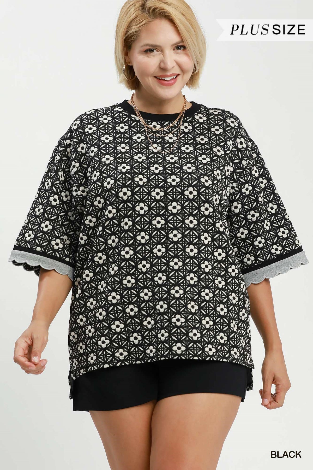 Plus Size Jacquard Crew Neck Top