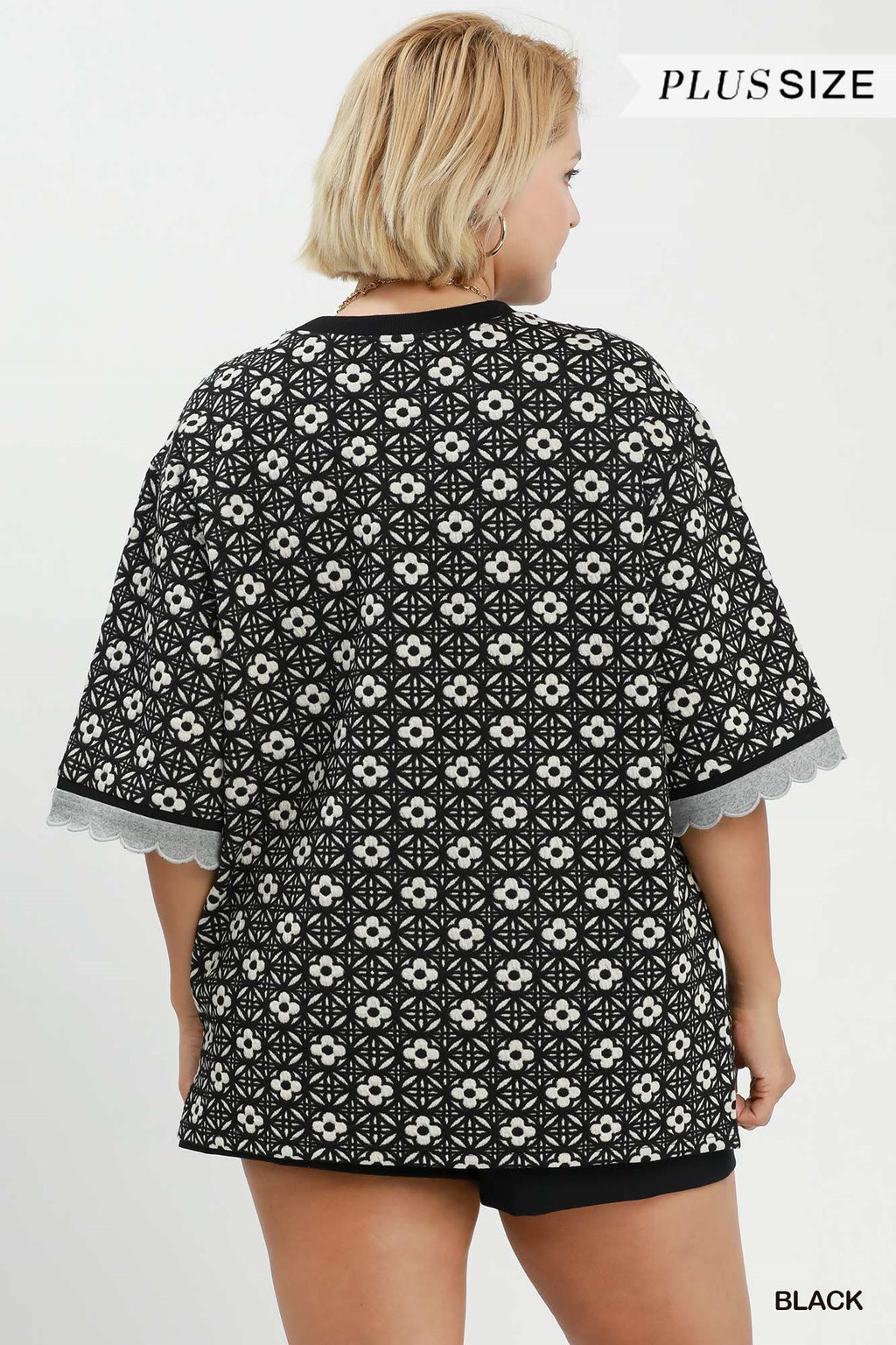 Plus Size Jacquard Crew Neck Top