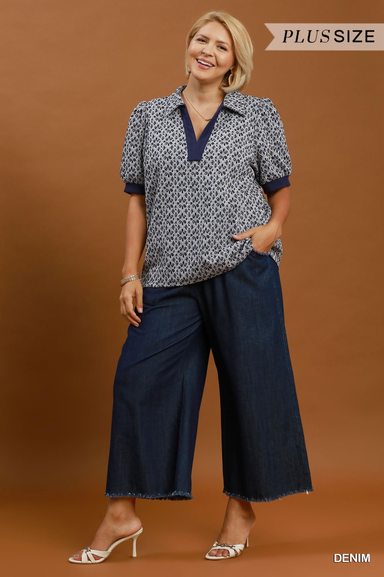 Plus Size Printed Collared Puff Sleeve Top