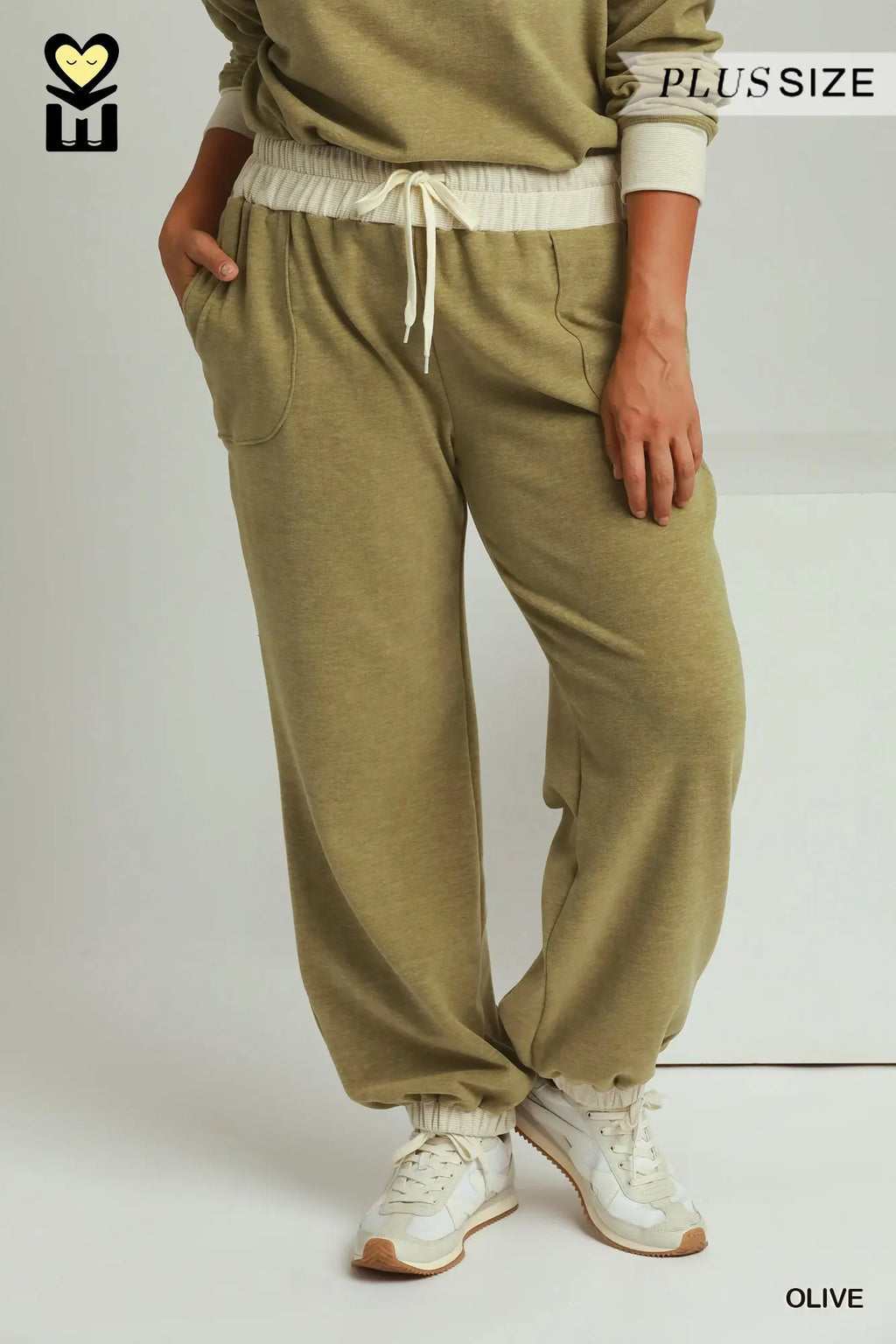 Plus Size Dreamplush Fleece Contrast Jogger 28.5"