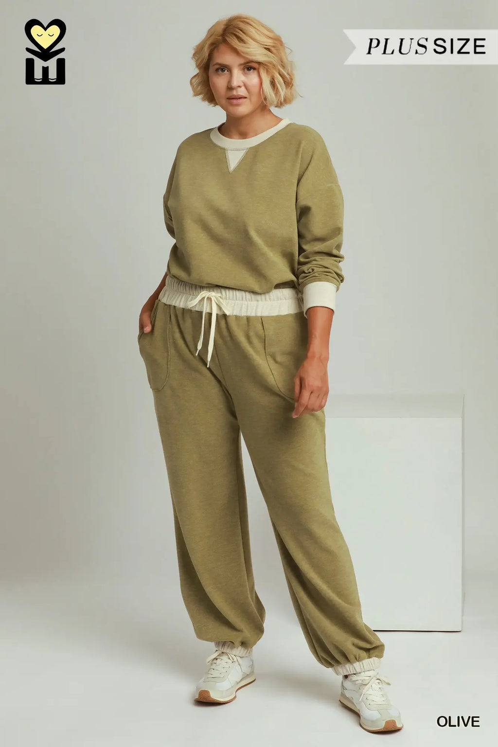 Plus Size Dreamplush Fleece Contrast Jogger 28.5"