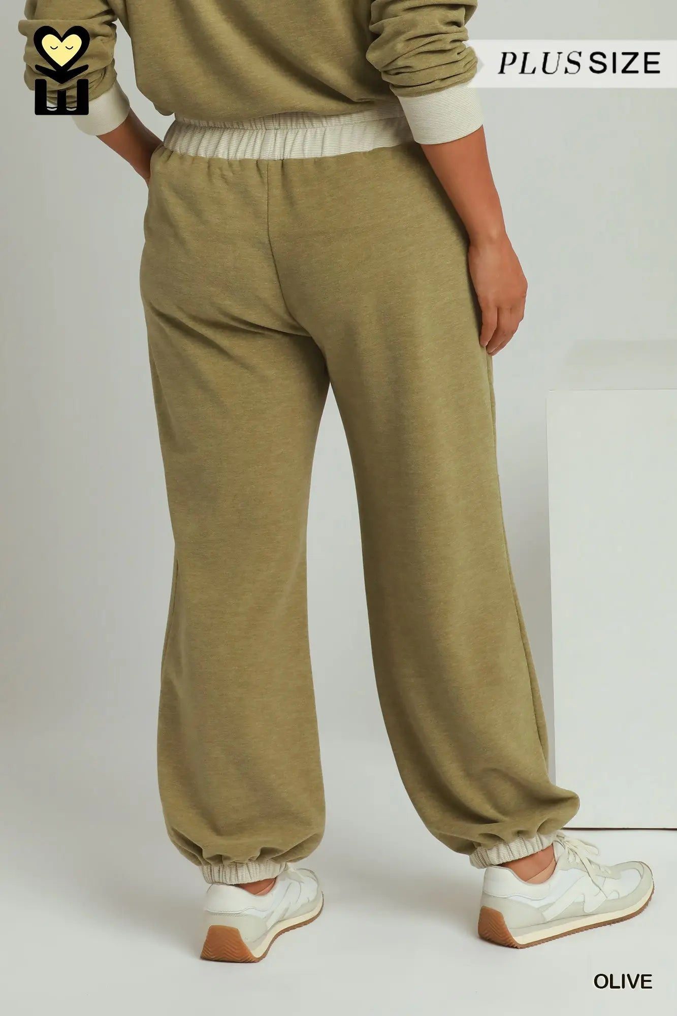 Plus Size Dreamplush Fleece Contrast Jogger 28.5"