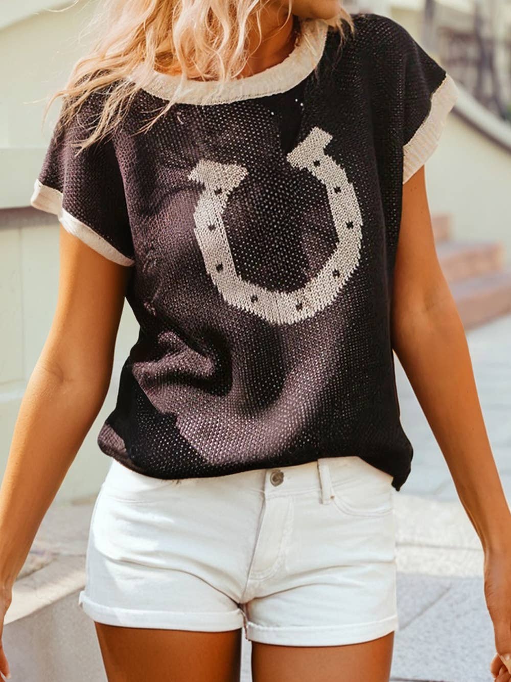 Western Horse Shoe Contrast Trim Short Sleeve Sweater