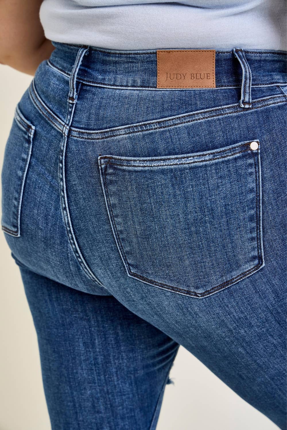 High Waist Skinny Jean w/ Destroy