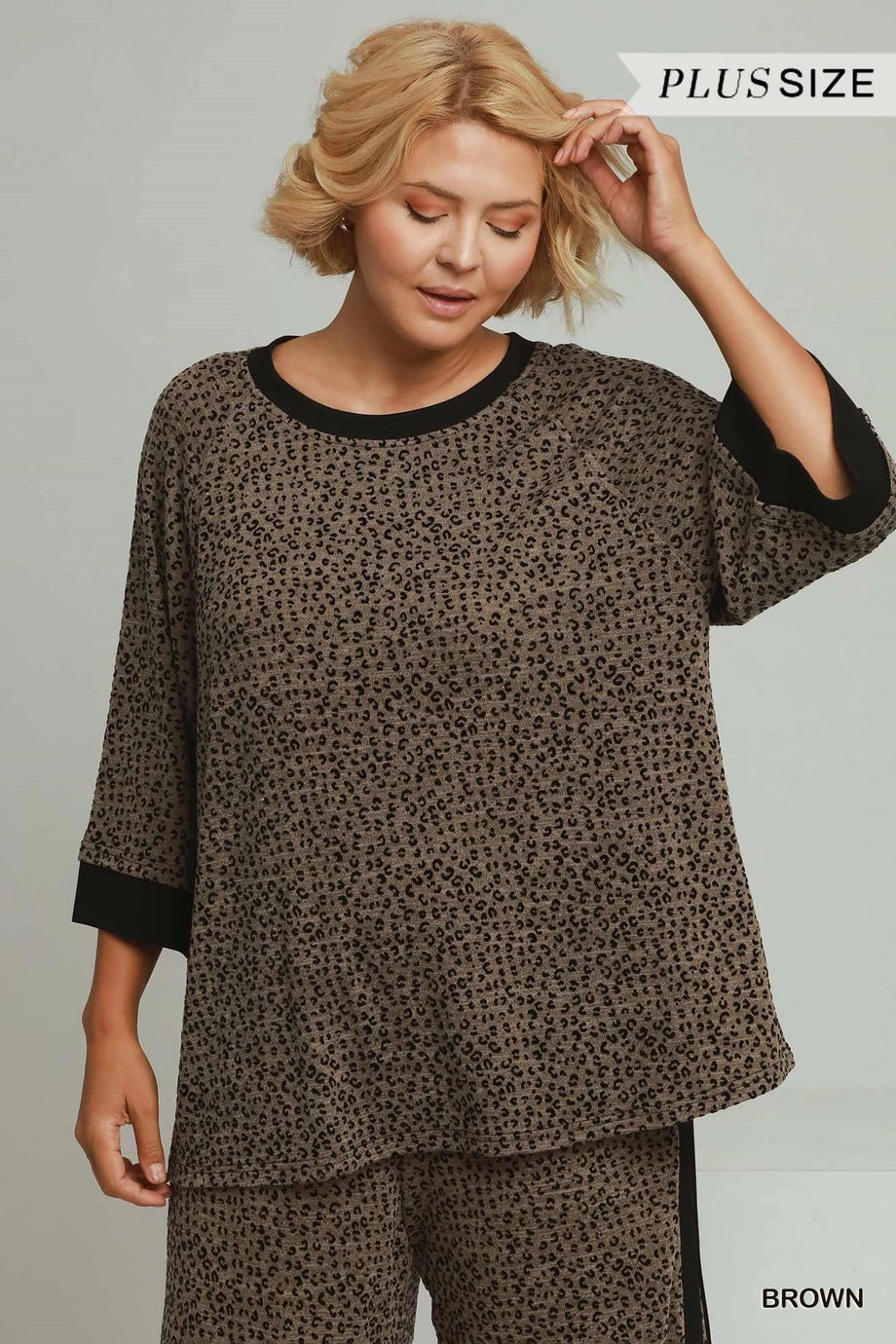 Plus Size Leopard Velvet Blend 3/4 Raglan Sleeve Top