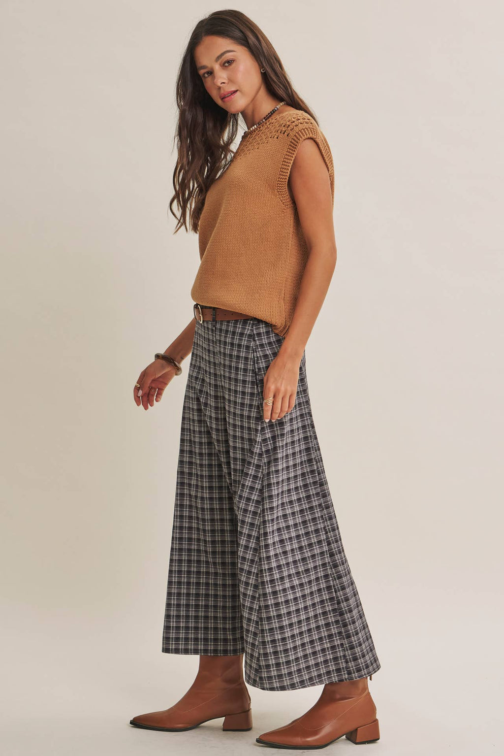WEEKEND IN TUSCANY TIMELESS OPEN-KNIT FRONT YOKE SWEATER
