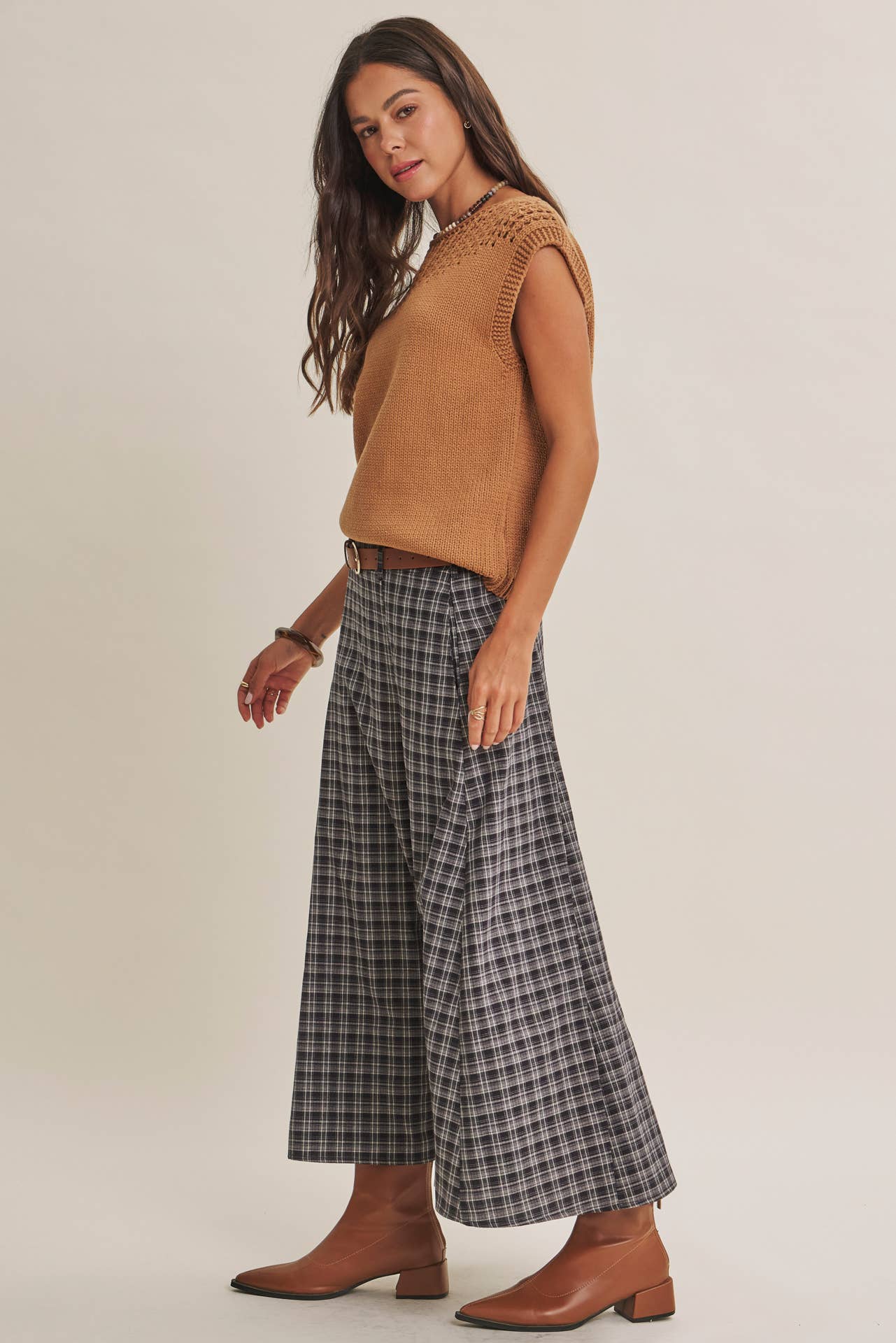 WEEKEND IN TUSCANY TIMELESS OPEN-KNIT FRONT YOKE SWEATER