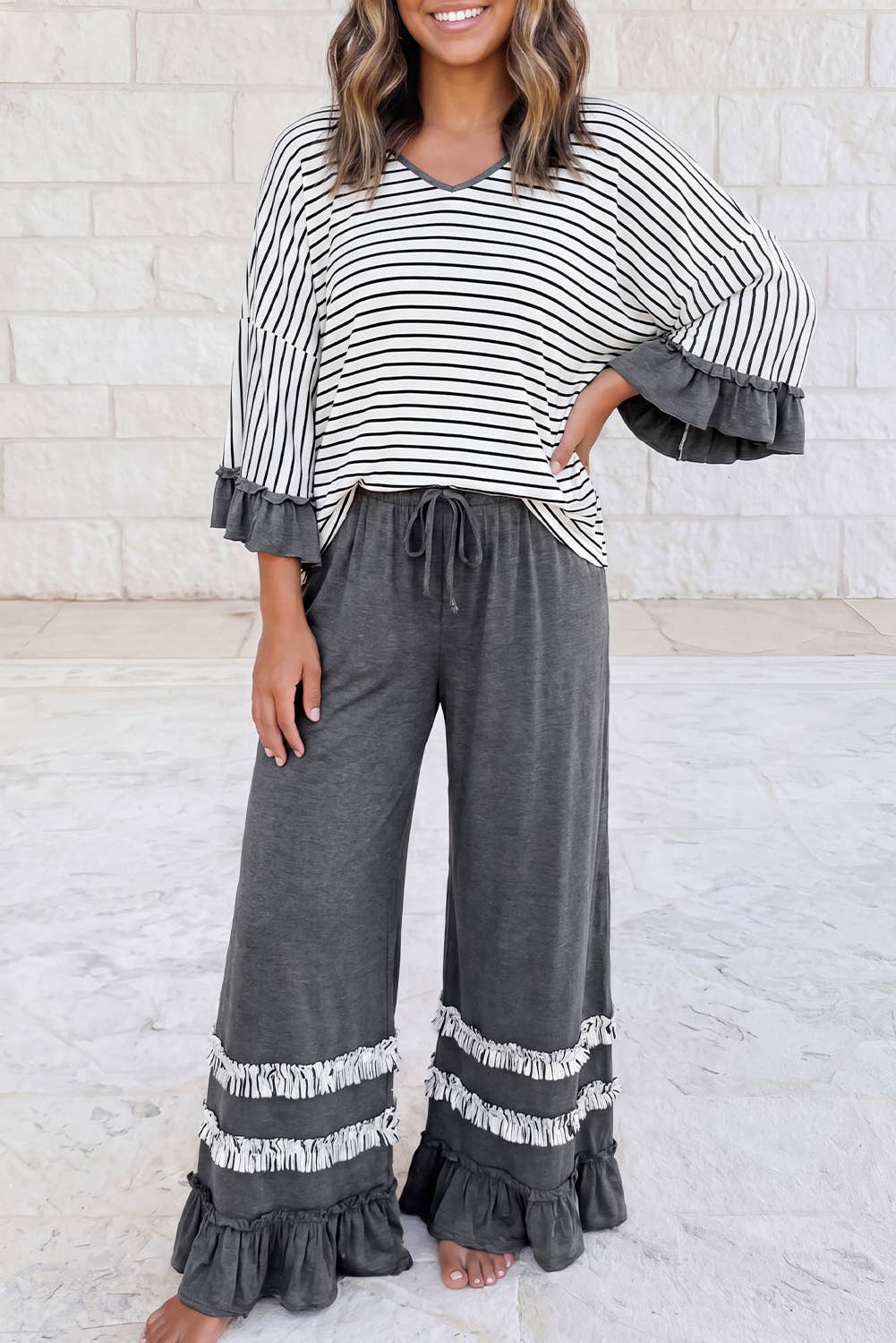 V Neck Ruffle Contrast Sleeve Drawstring Pants 2pcs Set S–4X