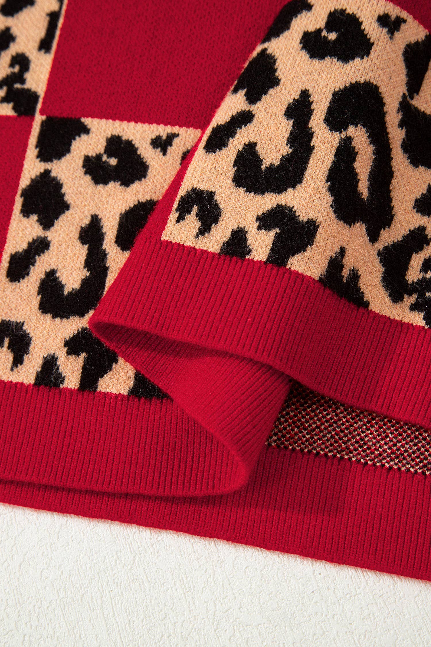 Plus Size Leopard Checkerboard Short Sleeve Sweater (S-3X)